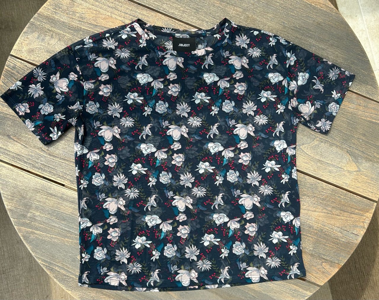 Mesh top blauw met bloemen