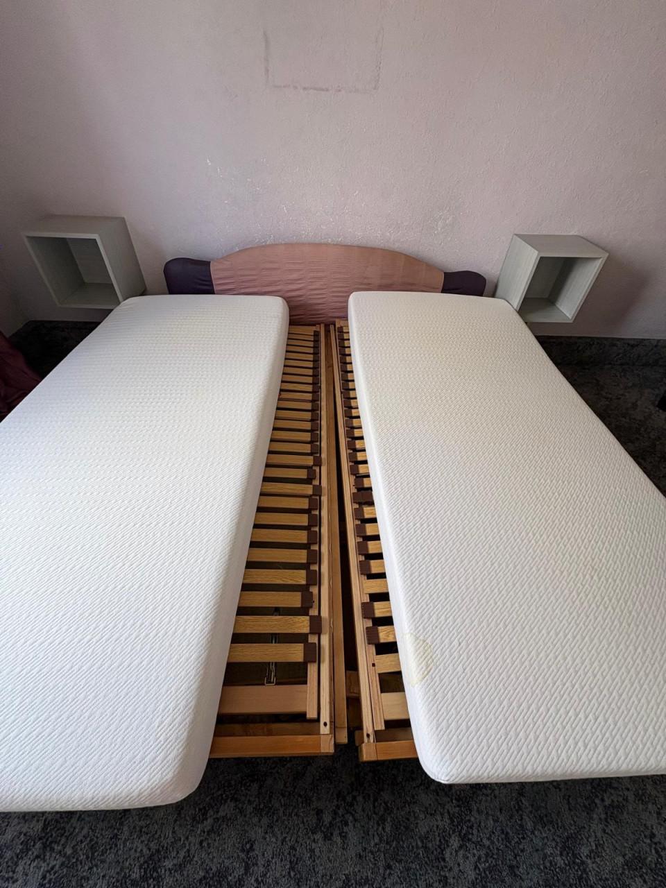 2-persoonsbed met schone matrassen