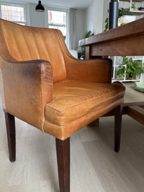 Gratis afhalen 5 eetkamerstoelen