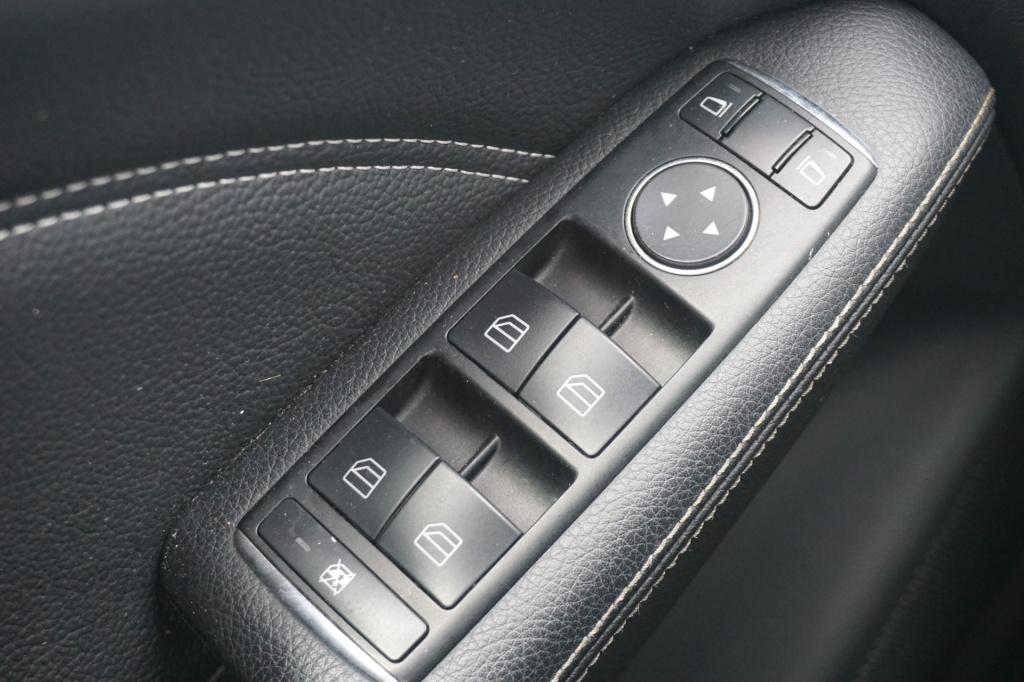 Mercedes-Benz B-Klasse 180 prestige automaat -airco / navi / cruise / pdc /