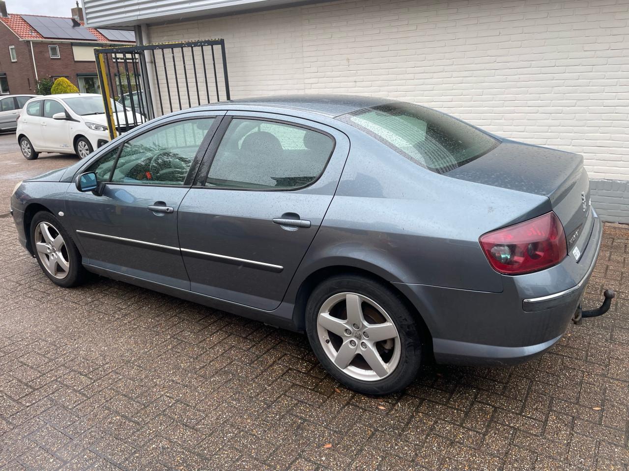 Peugeot 407