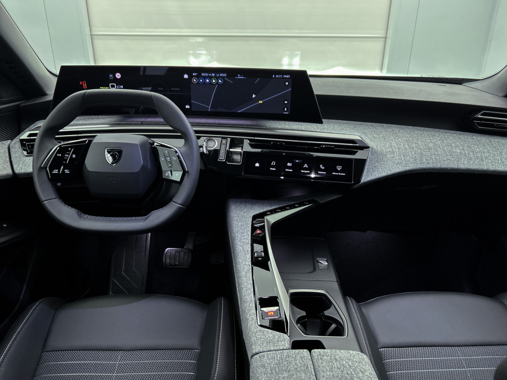 Peugeot E-3008 allure avantage 73 kwh