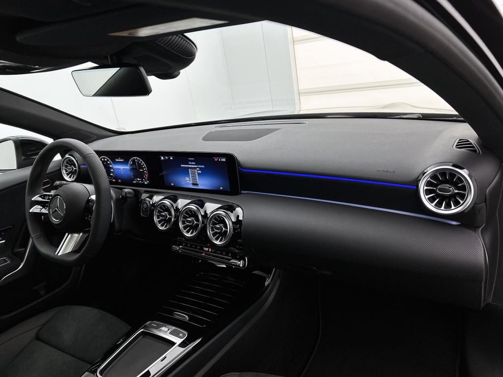 Mercedes-Benz A-Klasse 250 e business solution amg | panoramaschuifdak | sm