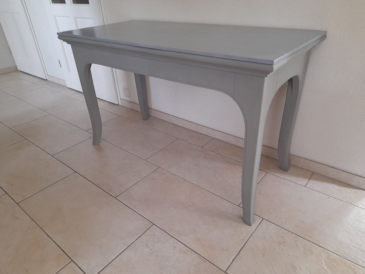 Mooie massief houten tafel 128 x 58 x 75H (in goede staat )