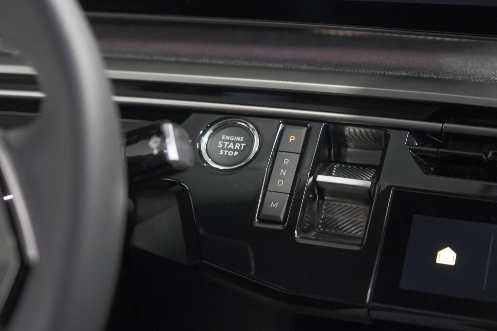 Peugeot 3008 1.2 hybrid 145 gt | camera | adaptieve cruise control | elektr