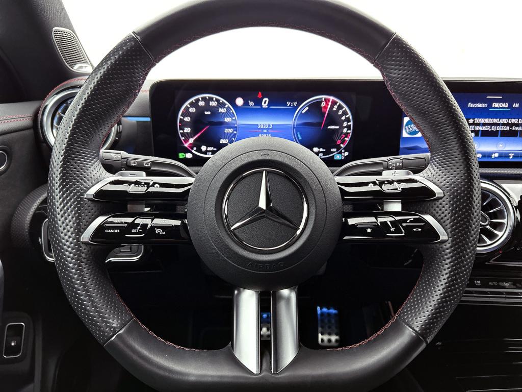 Mercedes-Benz Cla shooting brake 250 e star edition amg line | cruise contr