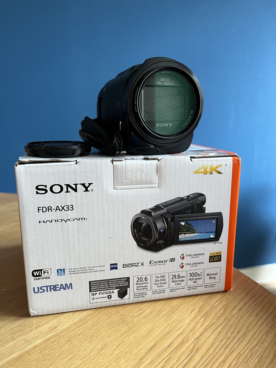 Sony handycam 4K FDR AX33