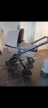 Dubatti Two kinderwagen