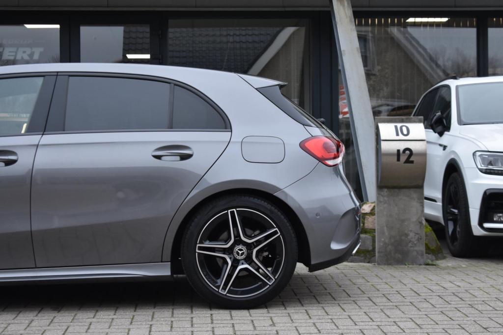 Mercedes-Benz A-Klasse 180 amg night | sfeerverlichting | apple carplay | c