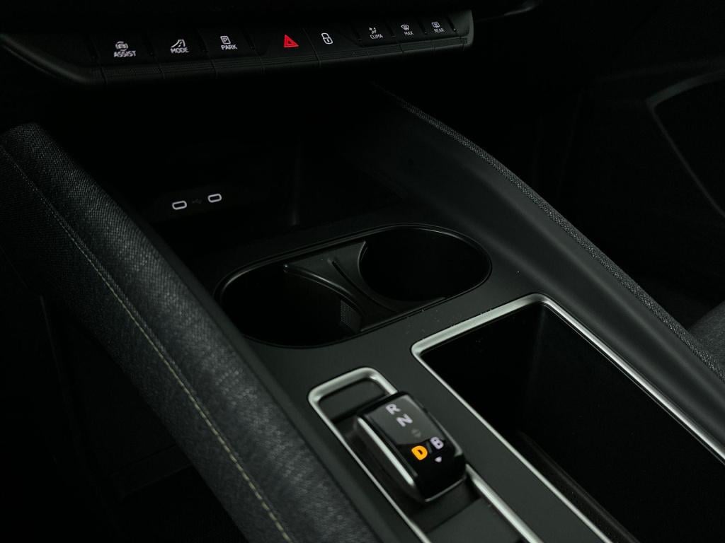 Skoda Elroq business edition tour elektromotor 150 kw / 204 pk