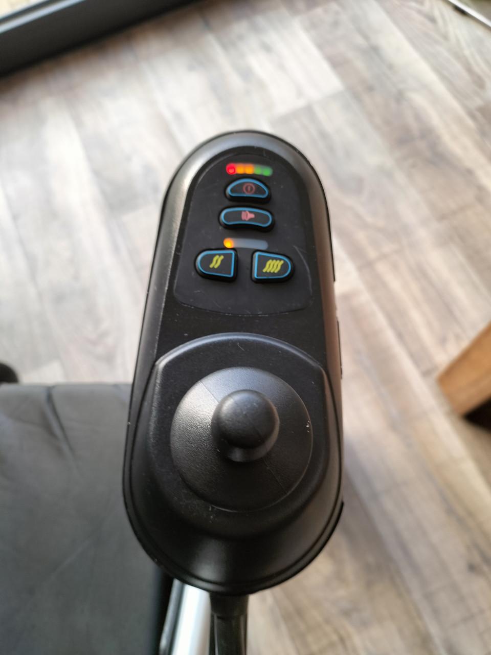 TE KOOP: ELEKTRISCHE ROLSTOEL