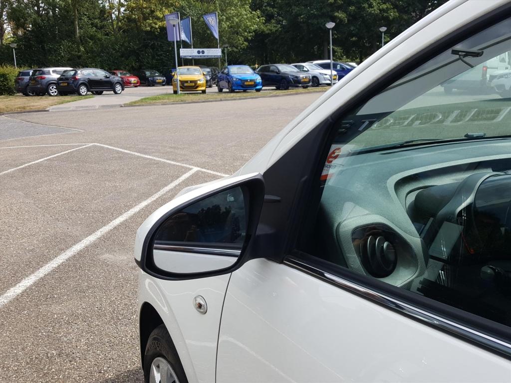 Peugeot 108 active 1.0 e-vti 72pk 5d airco | led-verlichting | radio | blue