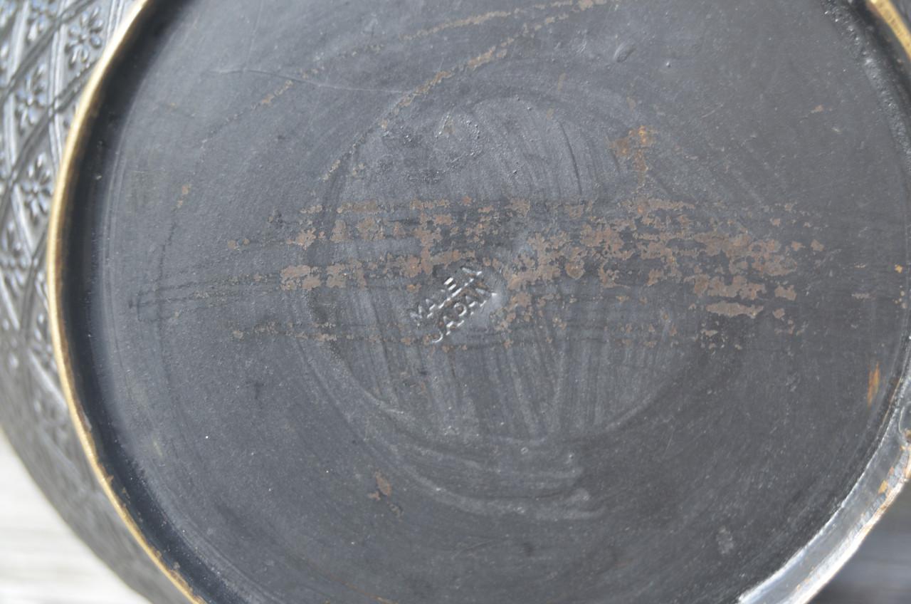 2 Japanse vazen Brons of koperlegering met cloissoné