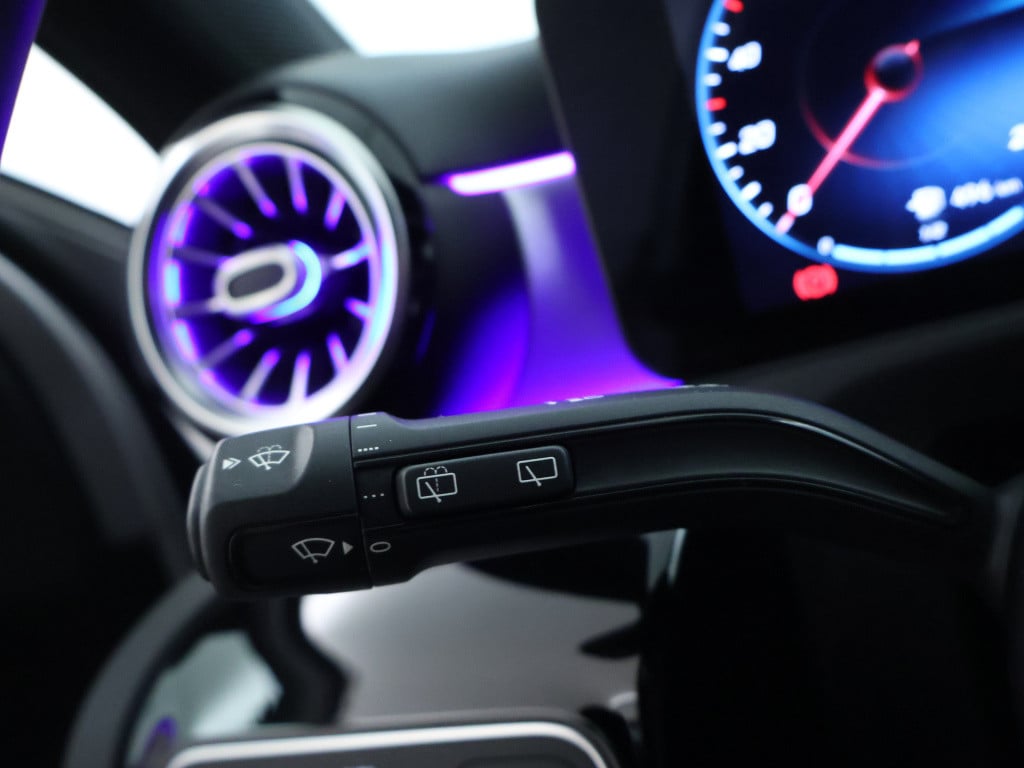 Mercedes-Benz A-Klasse 250 e business solution amg inclusief 24 maanden mb 