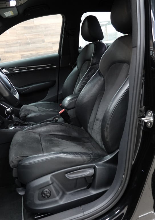 Audi Q3 s-line | drive select | bose | pdc |