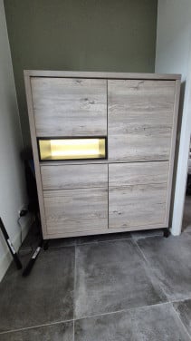 Kast licht hout met led verlichting