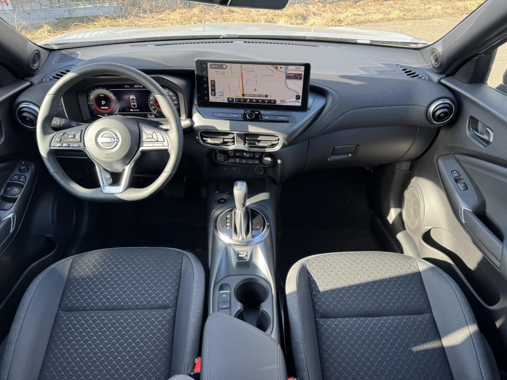 Nissan Juke 1.6 hybrid n-sport cold + tech pack