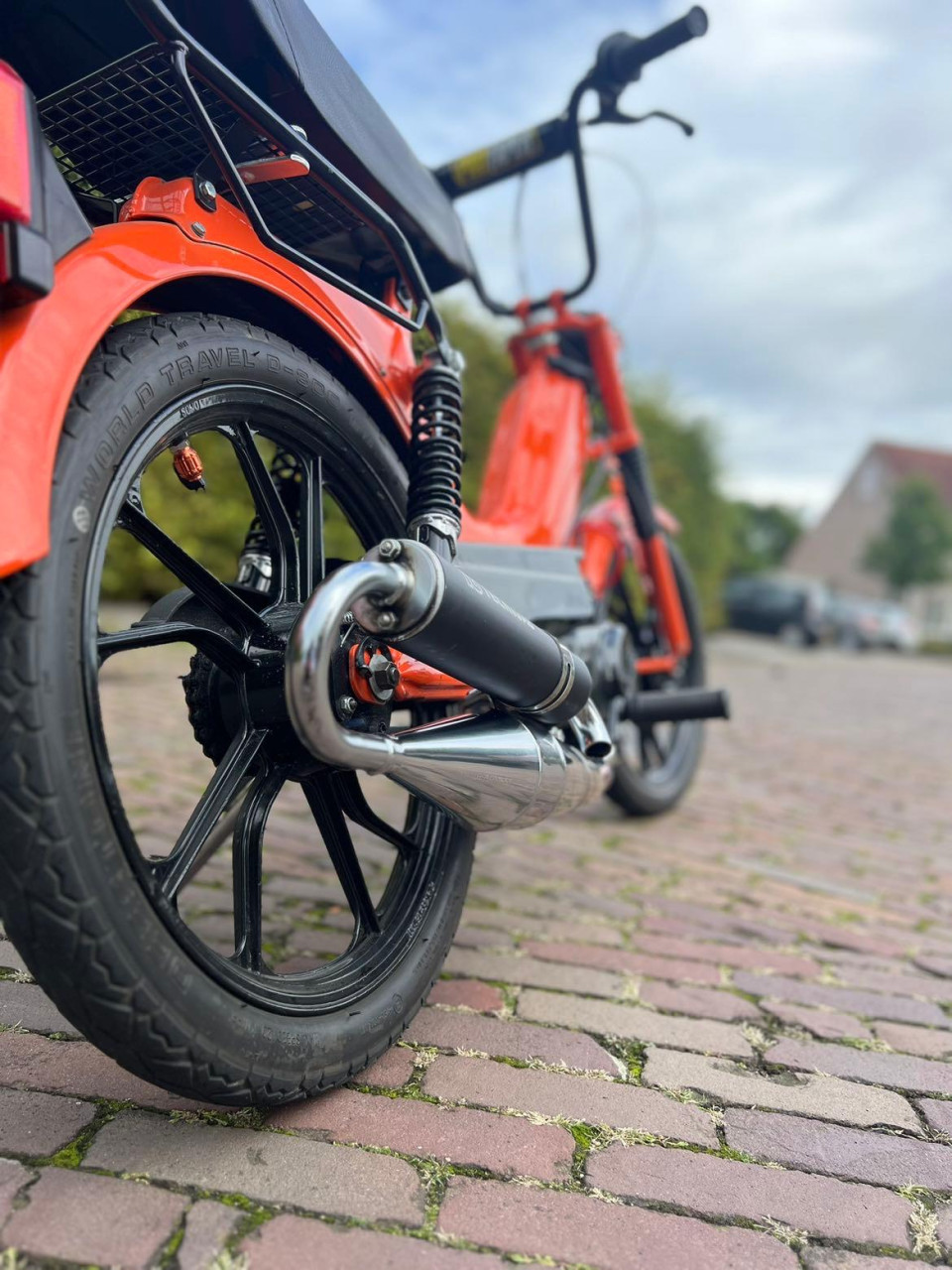 Tomos