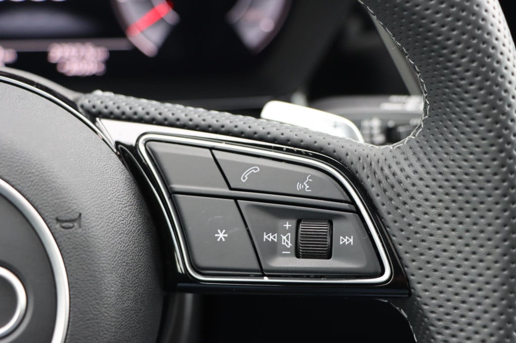 Audi A3 sportback 35 tfsi s edition 150pk s-tronic