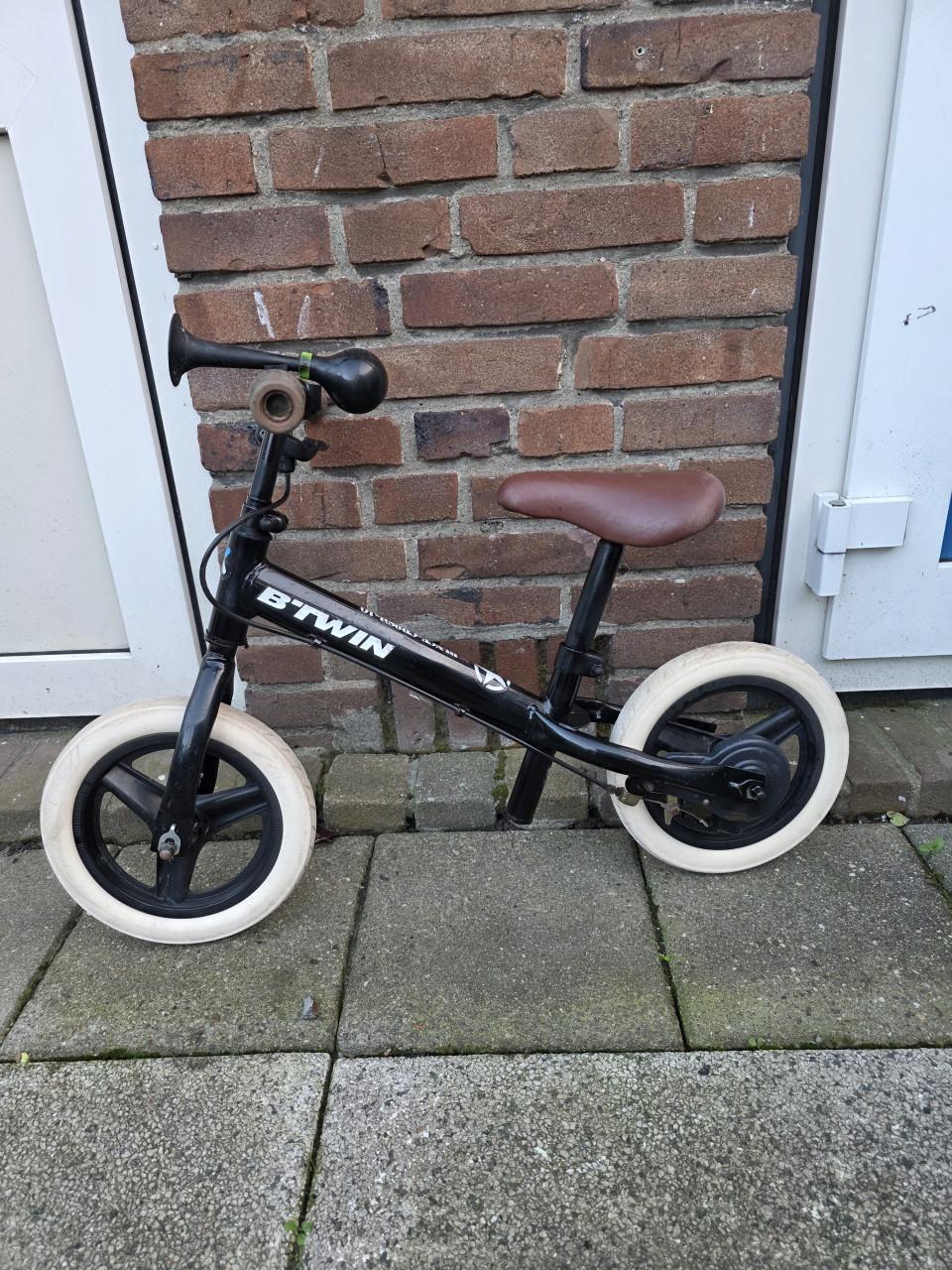 BTWIN-Loopfietsje met handrem achter-goed werkend