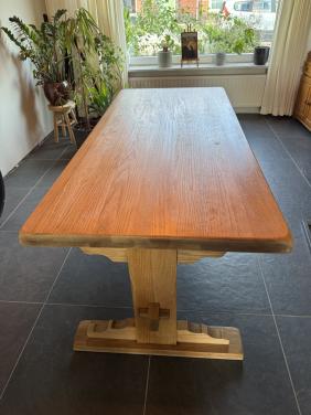 Eikenhouten kloostertafel