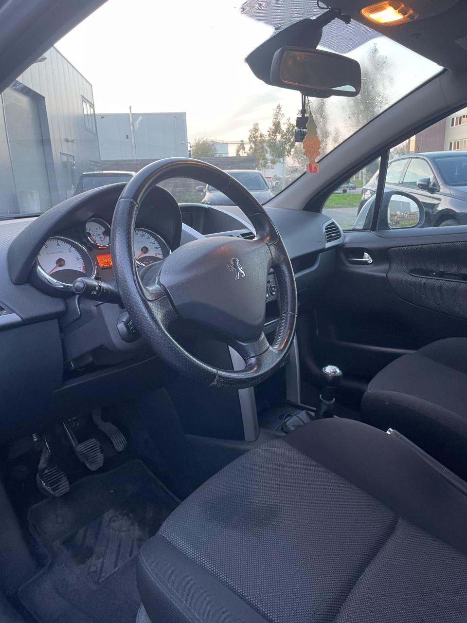 Peugeot 207 1.6 VTI 16V 5DR 2009 Grijs | 141.034 KM NAP | NIEUWE APK!