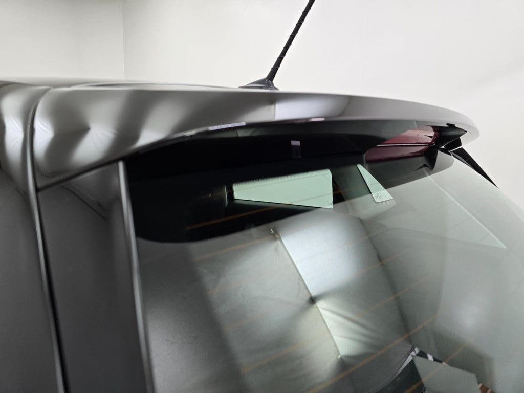 Volkswagen Polo occasion zwart 1.0 bluemotion uitvoering dus extra zuinig! 