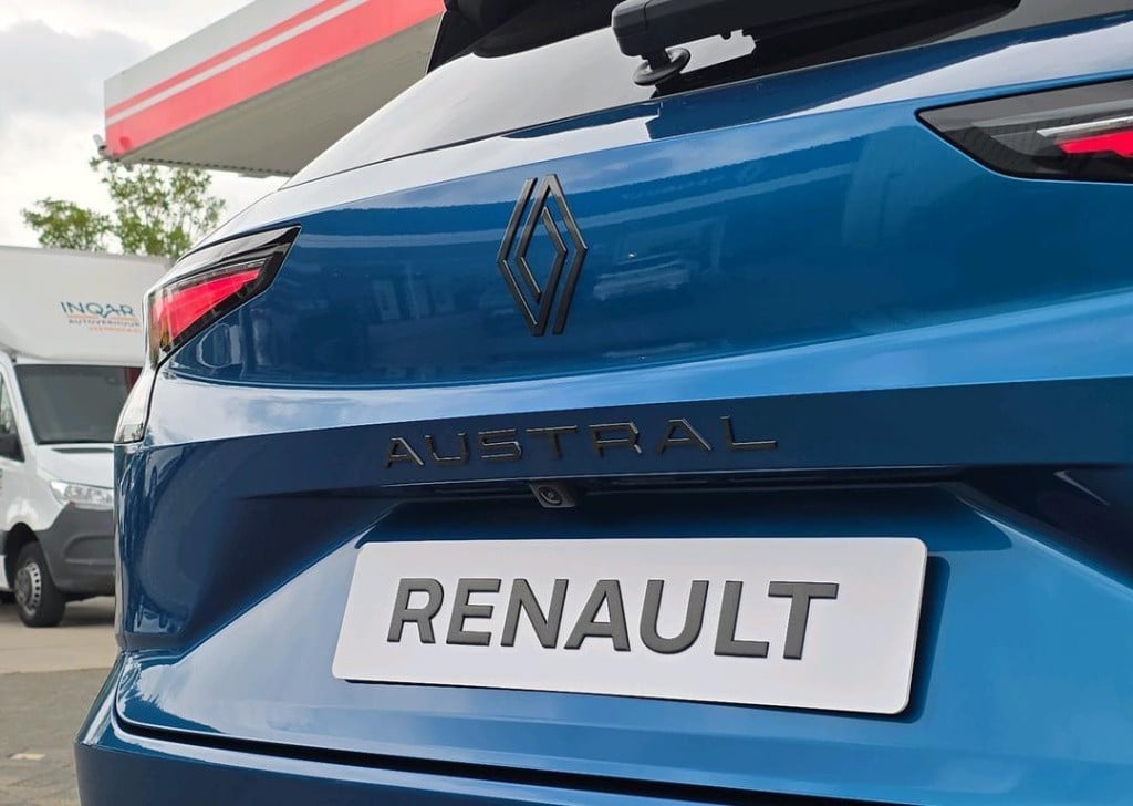 Renault Austral 1.2 e-tech full hybrid 200 iconic esprit alpine harman/kard