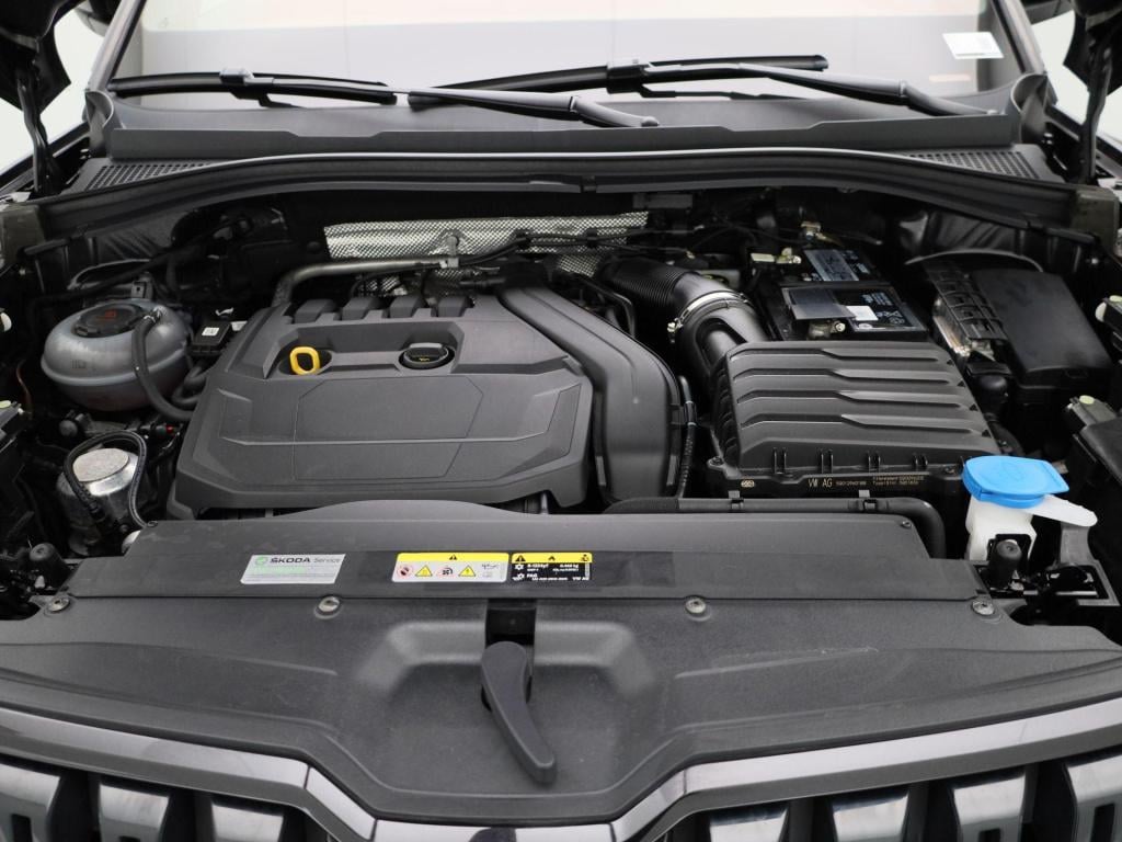 Skoda Kodiaq 1.5 tsi sportline business | panoramadak | trekhaak | sfeerver