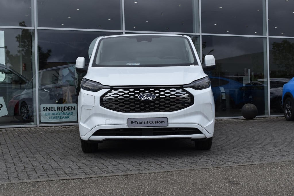 Ford E-transit cust. 320 l1h1 limited 65 kwh | uit voorraad leverbaar! | fr