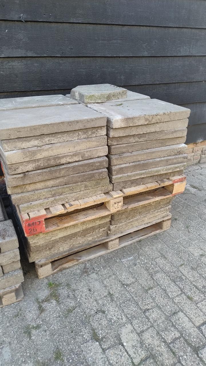 Tegels 60x40 grijs en grind, gratis afhalen