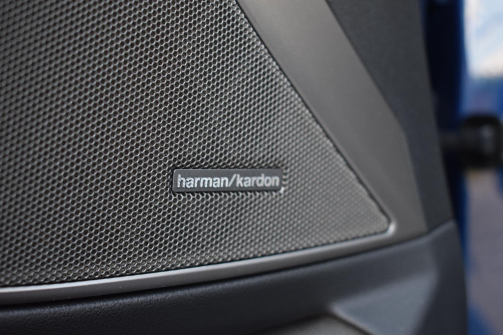 BMW 3-serie 320i high executive | harman kardon | schuif kanteldak | leder 