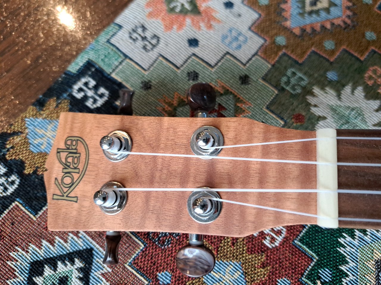 Prachtige zgan korala tenor ukelele
