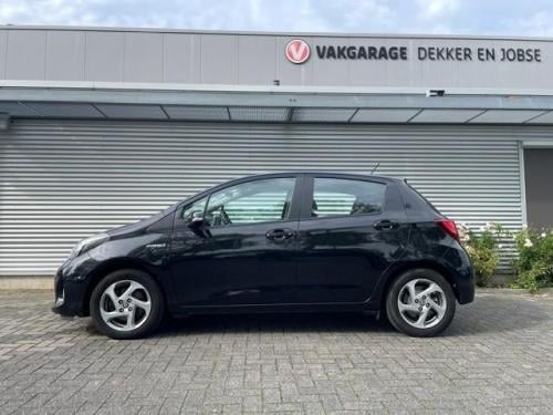 Toyota Yaris 1.5 hybrid trend bi-tone