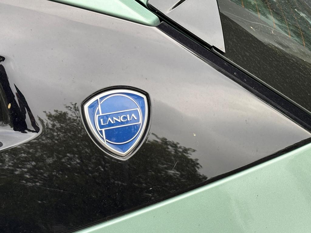 Lancia Y(psilon) 1.2 turbo hybrid 100pk edct6 lx camera| digital dash.|dode