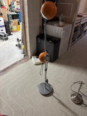 Staande lamp retro rond oranje
