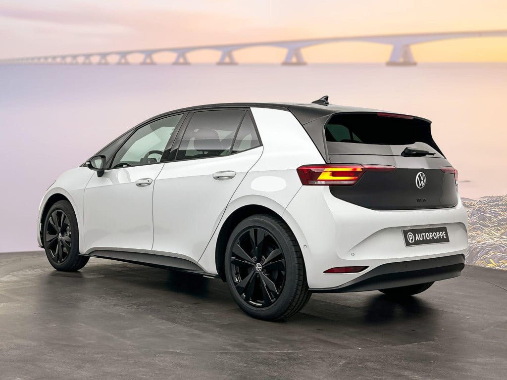 Volkswagen Id.3 pure business 52 kwh accu. 125 kw / 170 pk hatchba