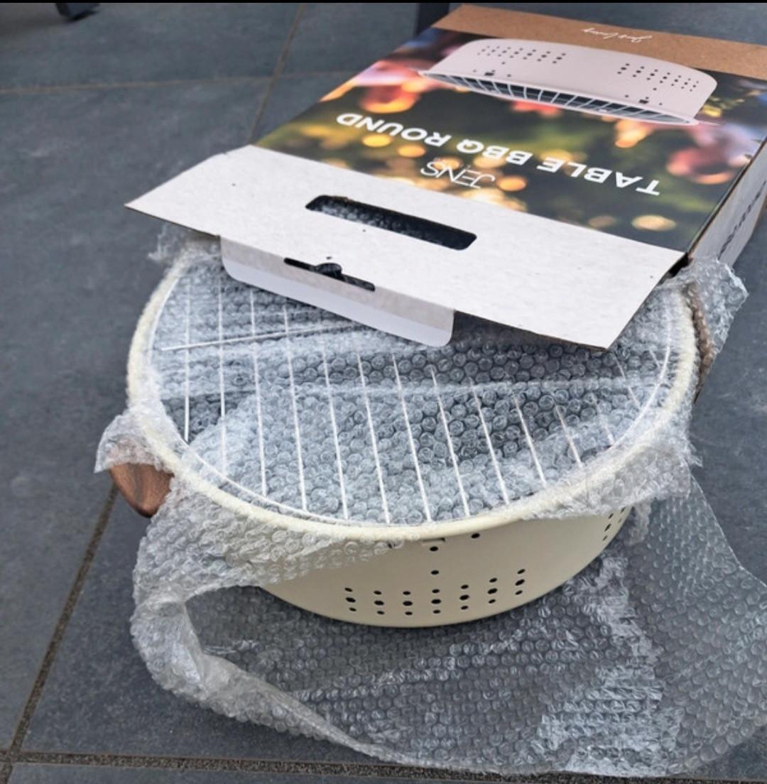Tafel barbecue  van Jens Living. Nieuw in doos!