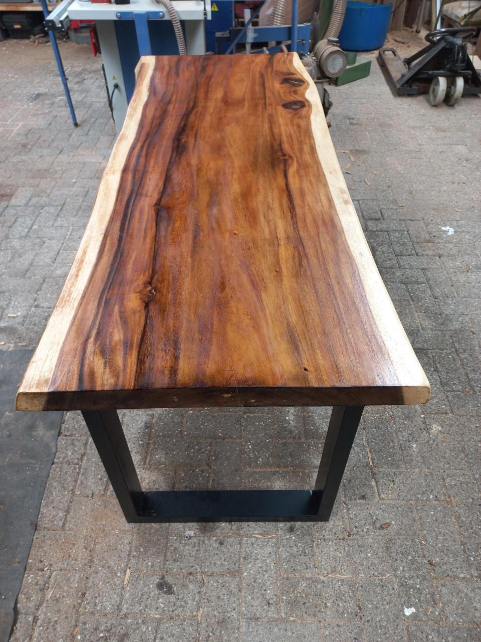 Suar boomstam tafelbladen incl onderstel naar keuze