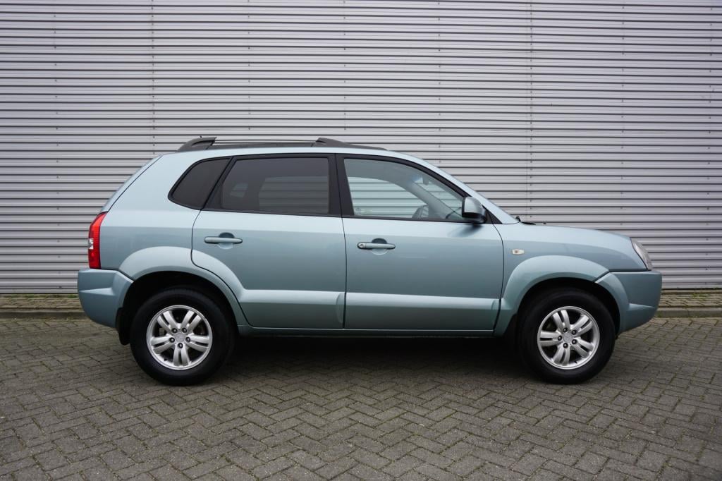 Hyundai Tucson 2.0i style executive climate / navi / cruise / elektr. ramen