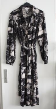 Zwarte lange jurk met print maat 40