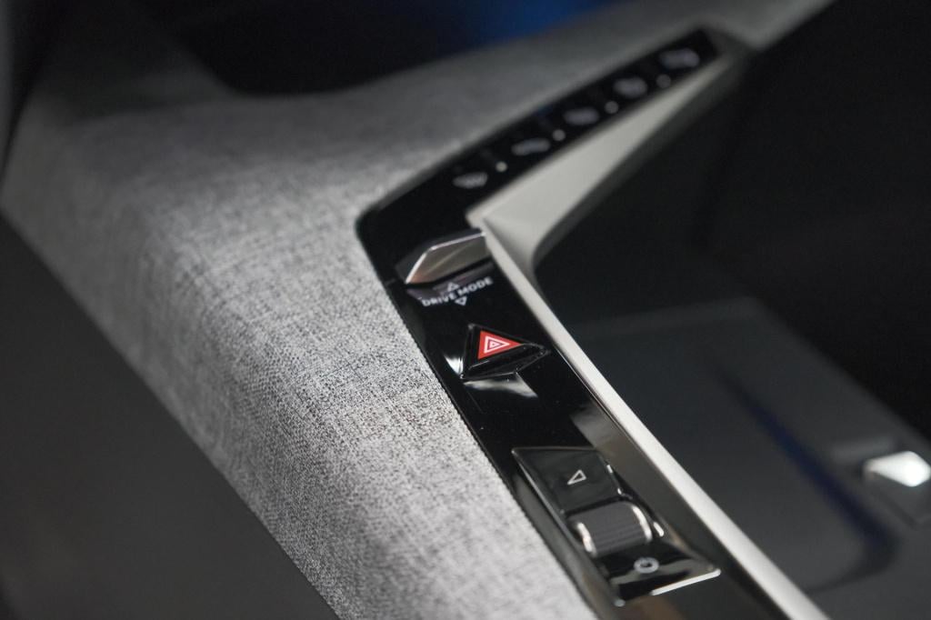 Peugeot 3008 1.2 hybrid 136 gt | elektrische kofferklep | camera | adaptiev