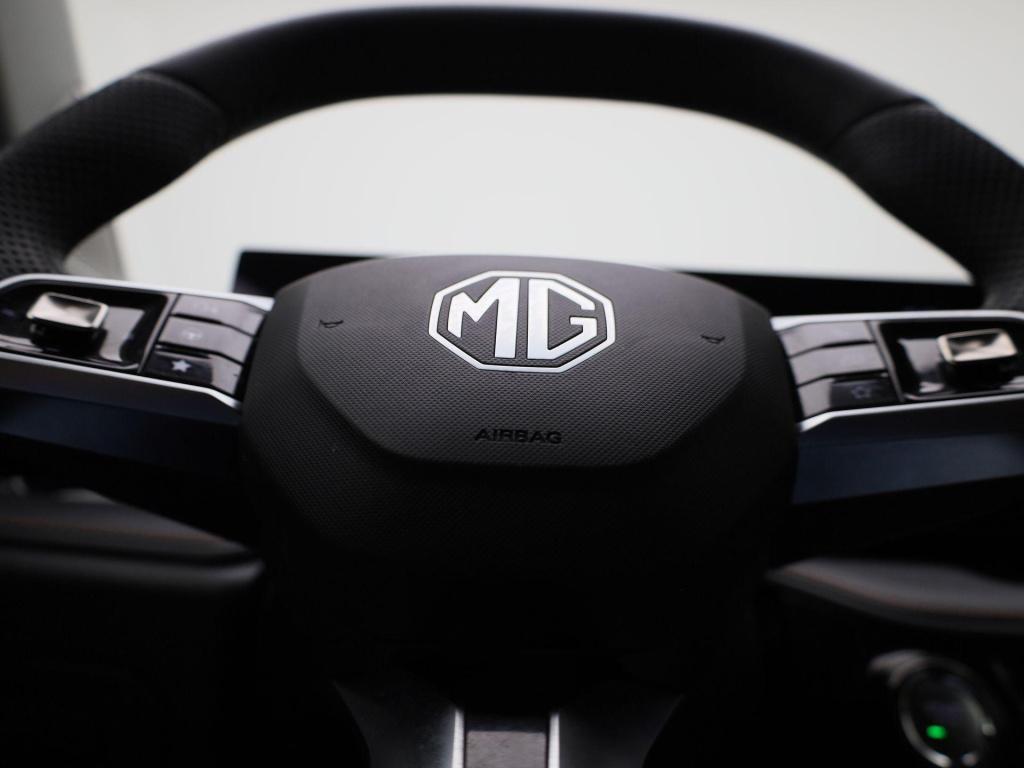 MG Hs 1.5 phev aut. luxury