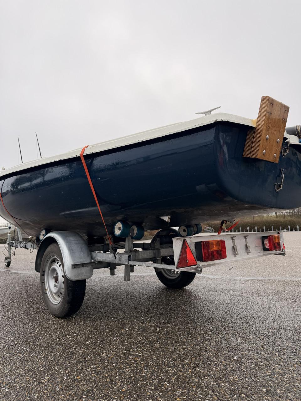 Varuna 501 Zeilboot met trailer en motor