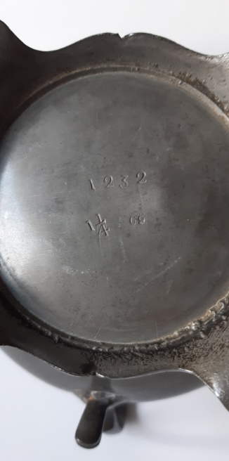 Schenkkannetje tin