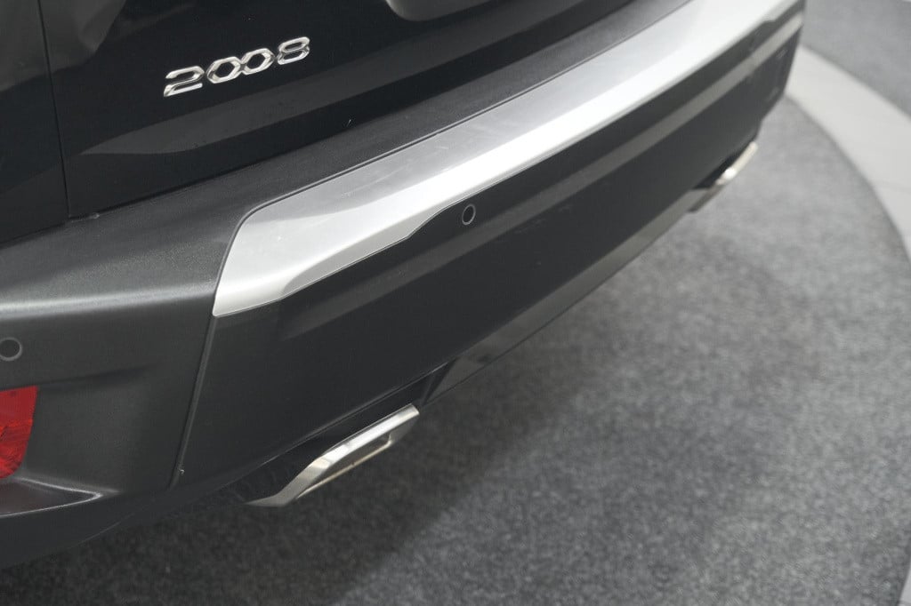 Peugeot 2008 puretech 130 eat8 active pack | parkeersensoren | apple carpla