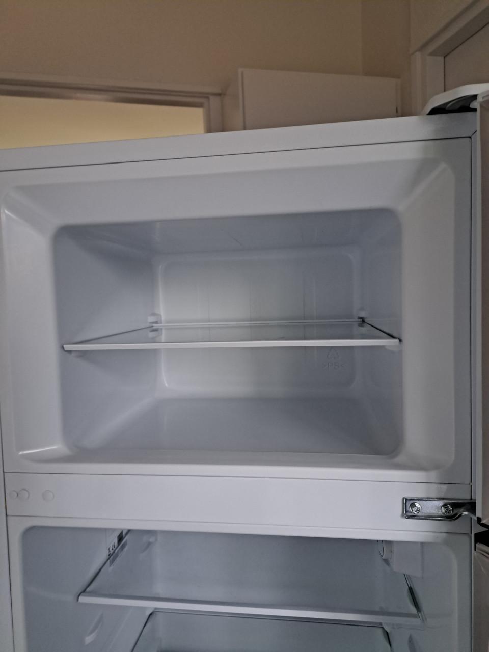 Koelkast met vriesvakje