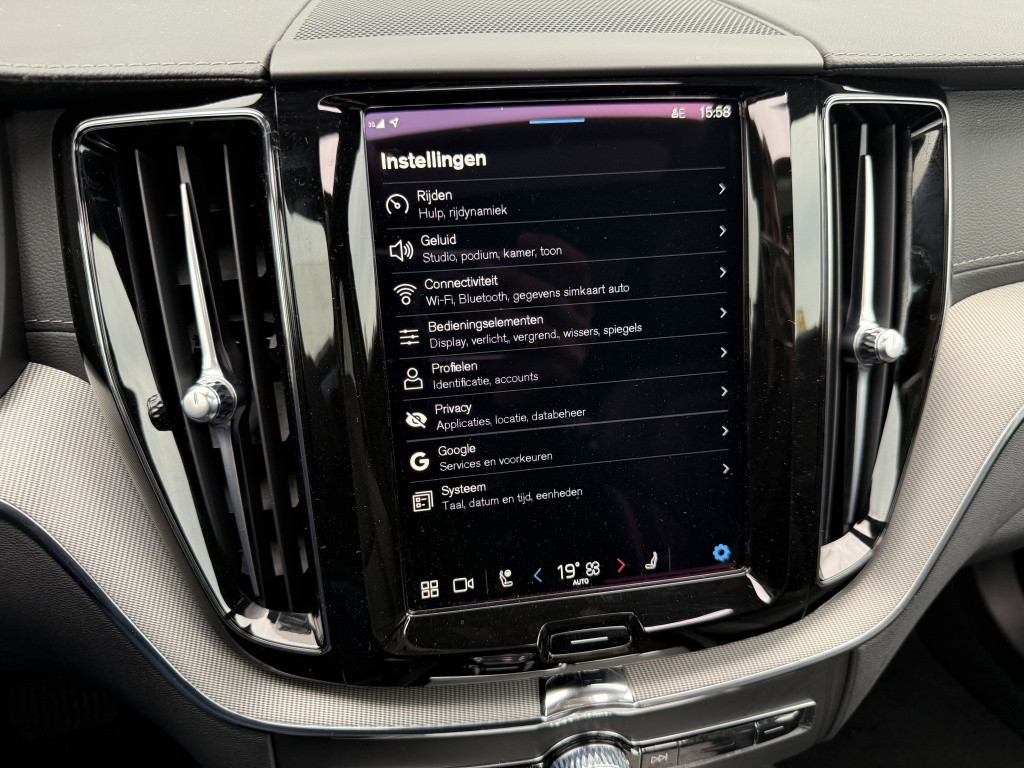 Volvo XC60 t6 398pk recharge black edition ultra dark full options !