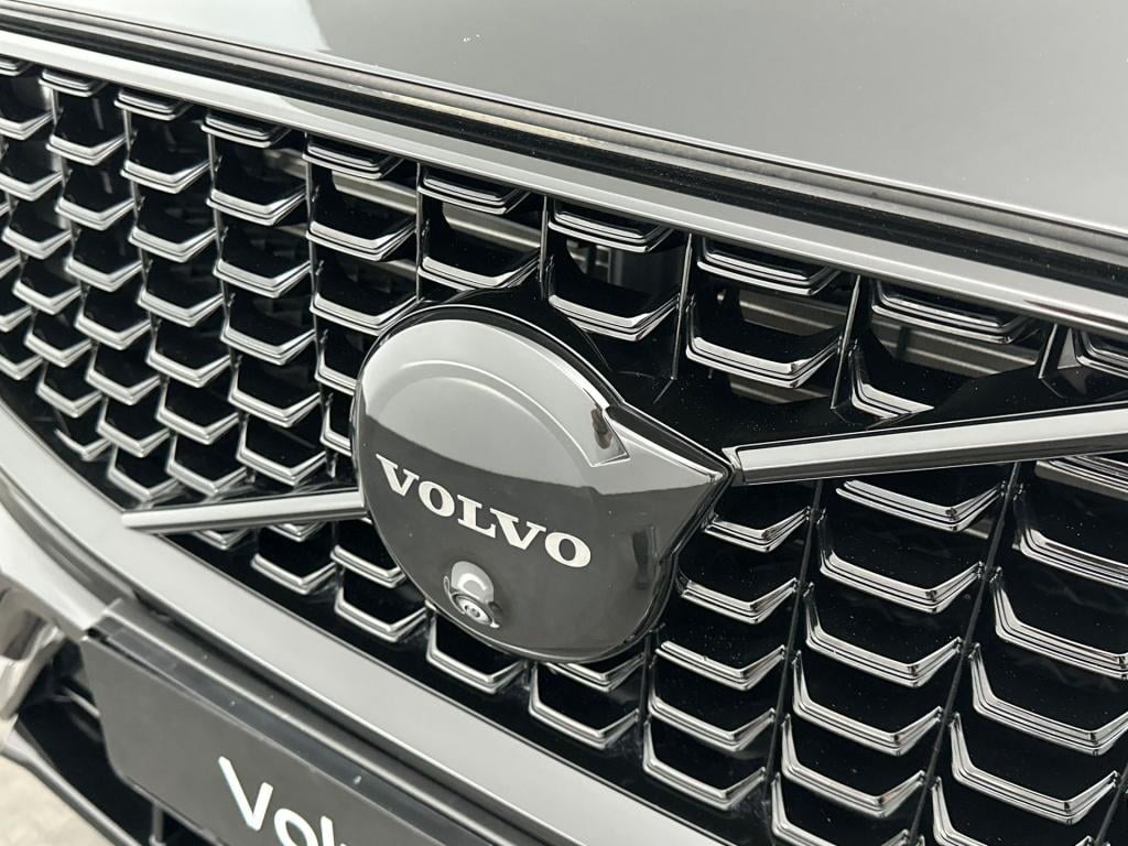 Volvo XC60 t6 398pk recharge black edition ultra| pano| 360camera| adap.cru