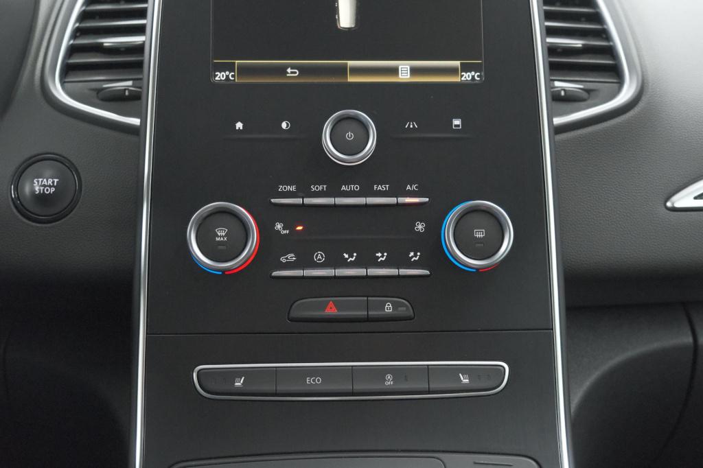 Renault Scenic tce 140 edc limited | camera | stoelverwarming | navigatie |